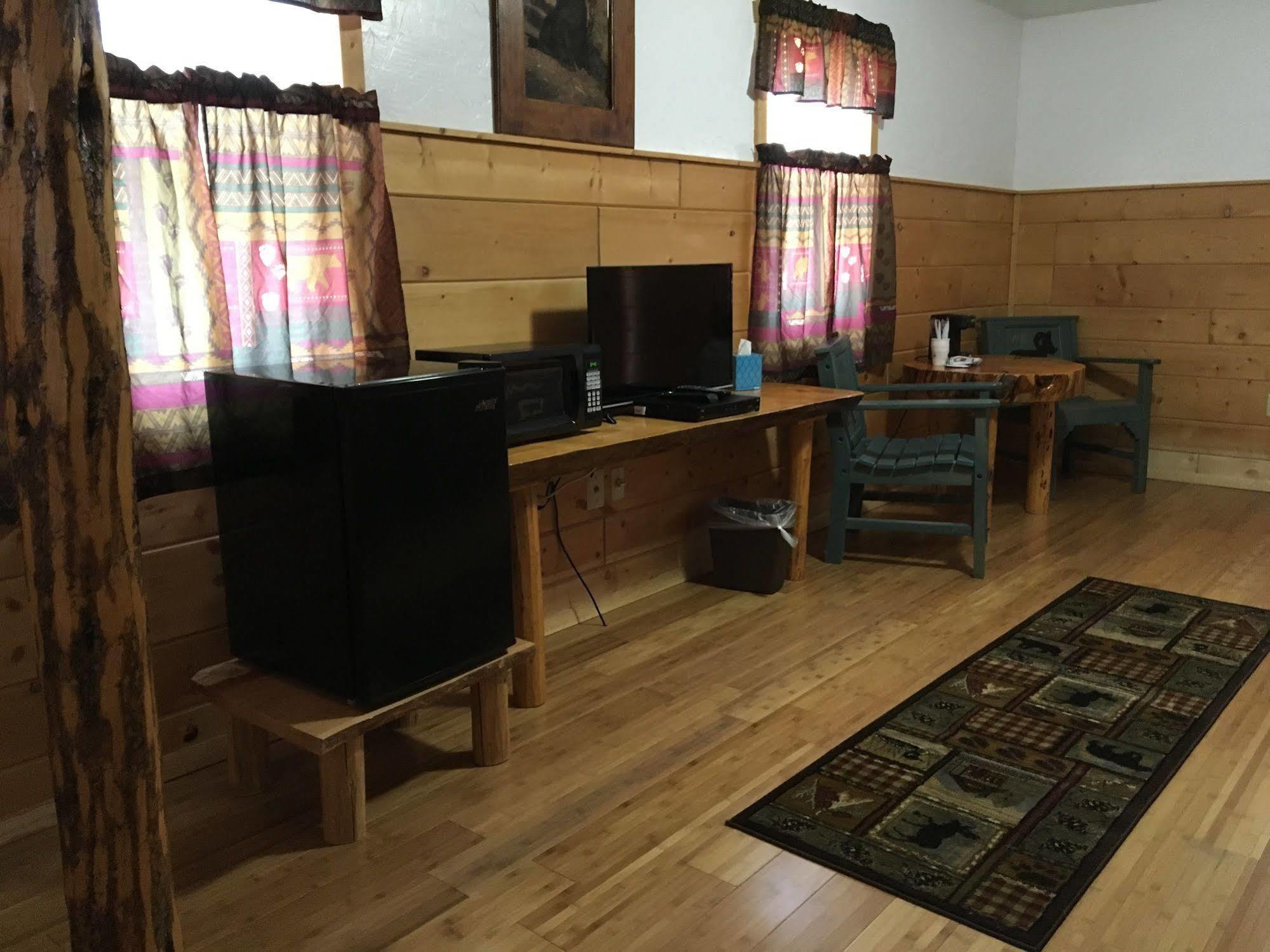 Chinook Winds Motel 杜波依斯 外观 照片